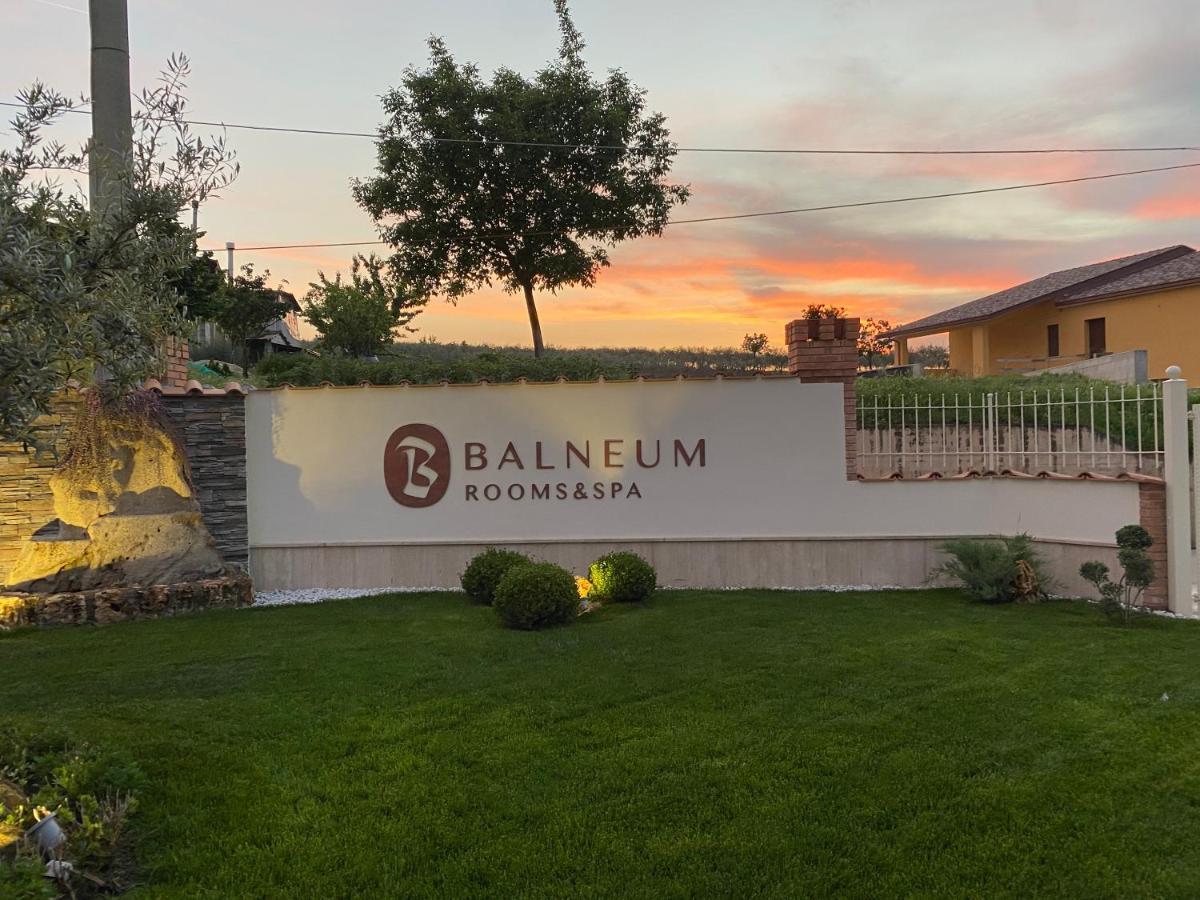Balneum Rooms & Spa Mirabella Eclano エクステリア 写真