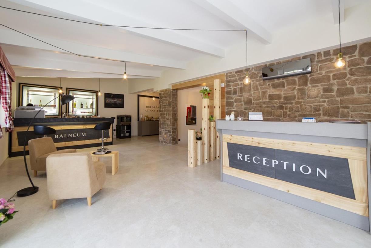 Balneum Rooms & Spa Mirabella Eclano エクステリア 写真